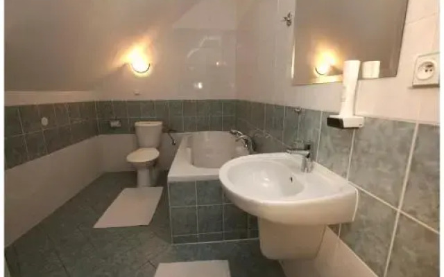Restaurace a penzion u Buchlovského zámku