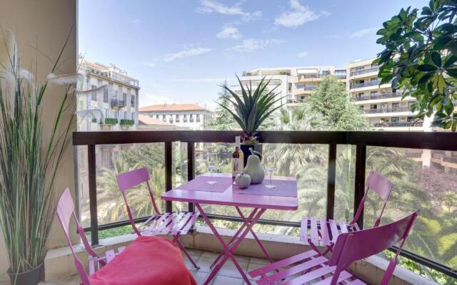 Le Grand Hotel F2, Face Vieux Nice, Terrasse, Ascenseur, Climatisation, Terrace Nice City Center