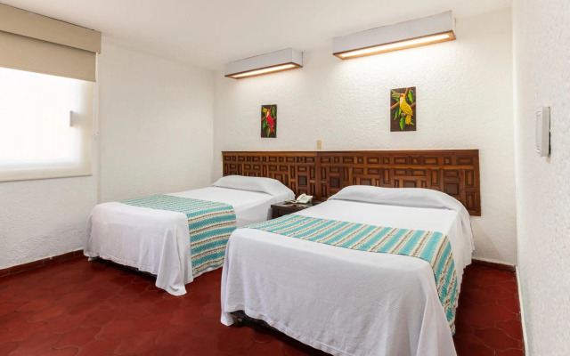 Margaritas Hotel & Tennis Club