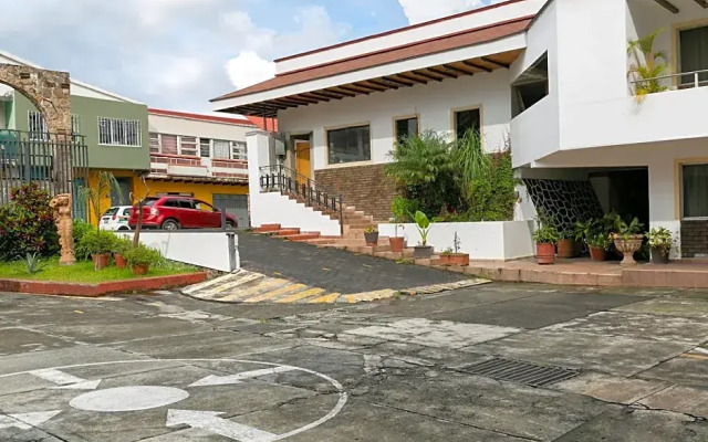 OYO Hotel Continental