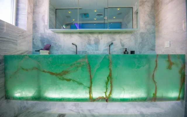 South Blue Luxury Apartment in Vouliagmeni