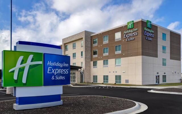 Holiday Inn Express And Suites Ottawa, an IHG Hotel