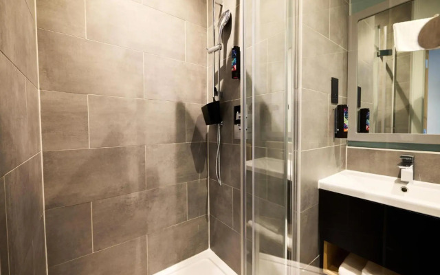 Holiday Inn - the niu, Loom Manchester North by IHG