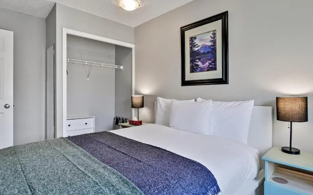 The Norquay, Pet-Friendly 2 Bed with Mtn View