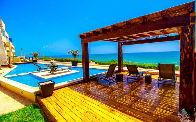 Isla 33 Resort & Villas