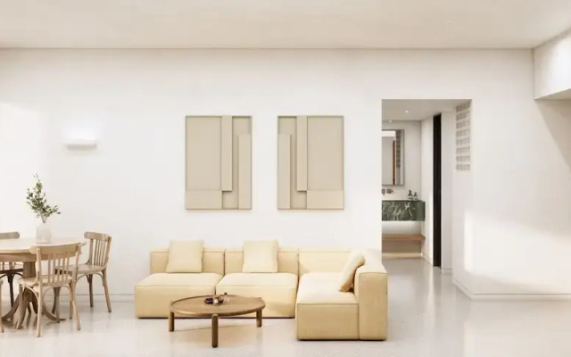 Tinos Beach Hotel & Suites