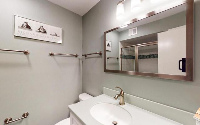 911 Inverness Village