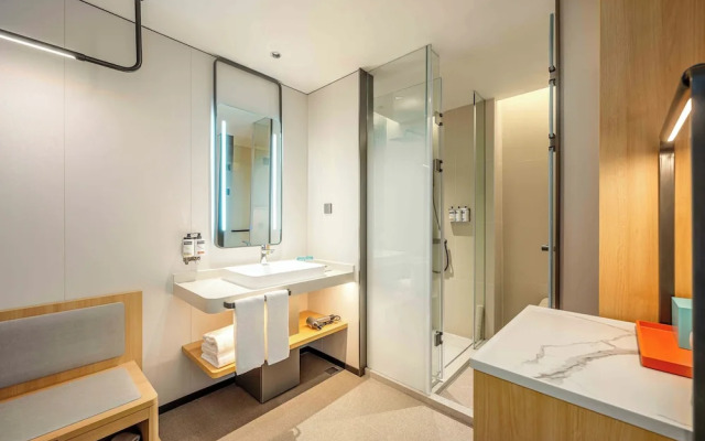 Holiday Inn Express Shanghai PVG Zhuqiao By Ihg