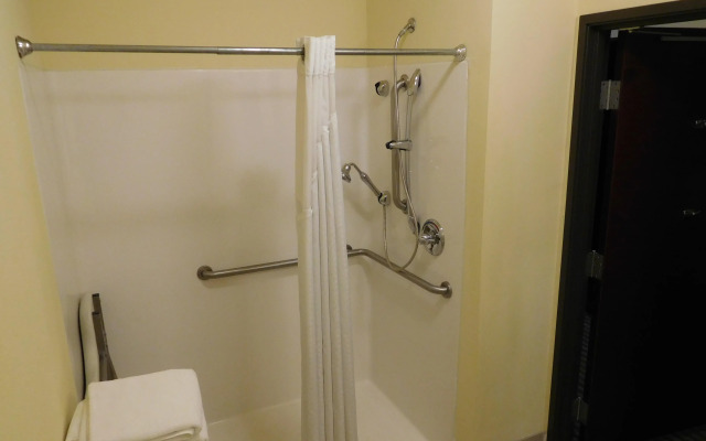 Holiday Inn Express & Suites Ponca City by IHG