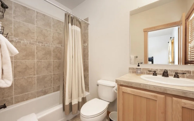 Willows Way 106 3 Bedroom Townhouse by RedAwning