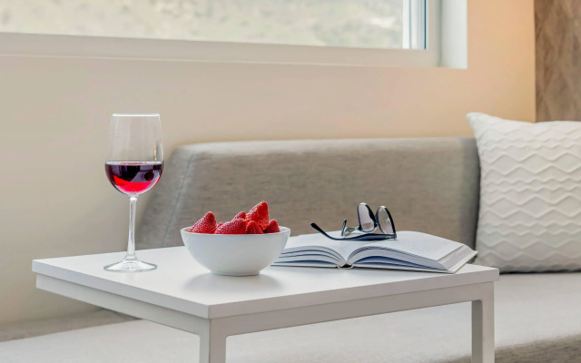 Cambria Hotel Burbank Airport