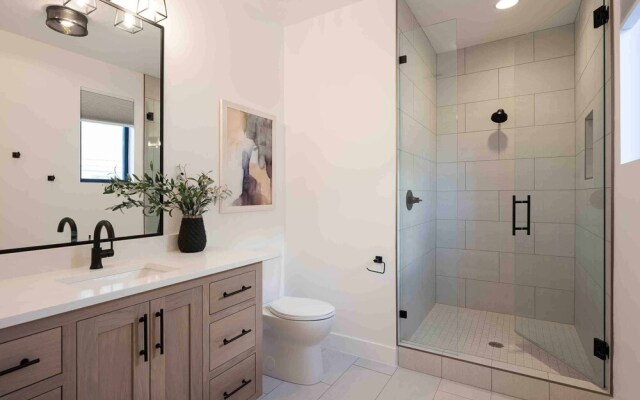 Designer Digs 9 Bedroom Home