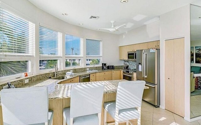 Island Paradise by AMI Locals