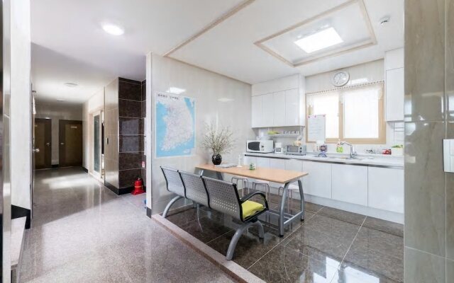 Hub Guest House