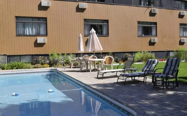 Auberge Du Mont Rigaud