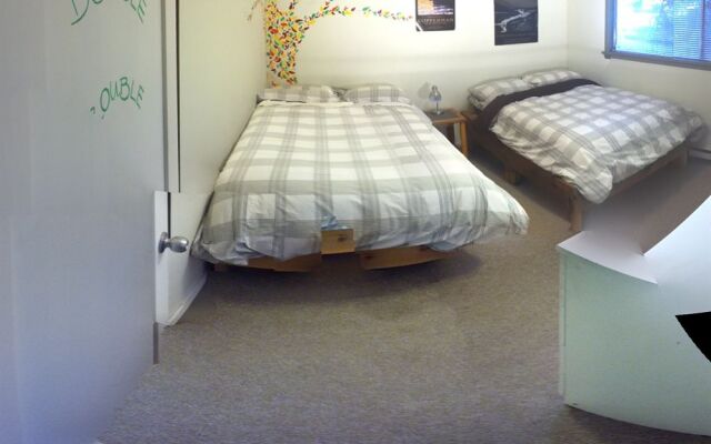 Tofino Travellers Guesthouse