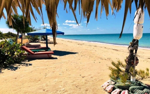 Rollezz Villas Beach Resort