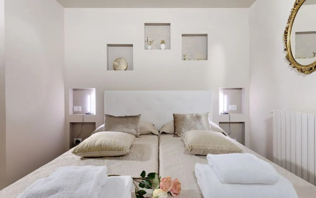 Santa Croce Cathedral by Mmega