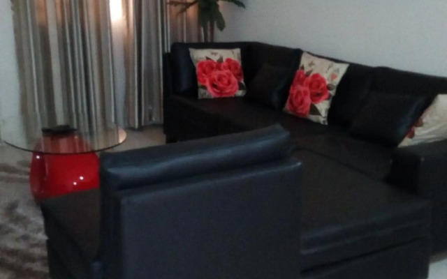 Regimanuel Apartments - Kwabenya