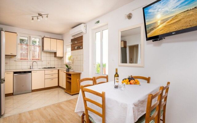 Apartment Lo-mar