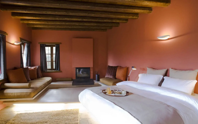 Kipi Suites