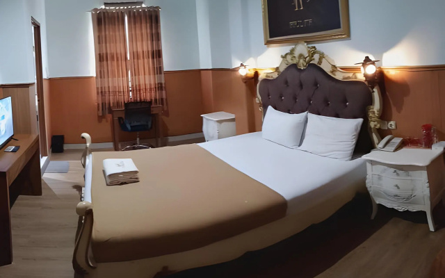 Grand Batik Inn