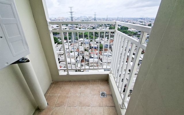 Studio Apartment Near Bojong Indah Station At Vittoria Residence