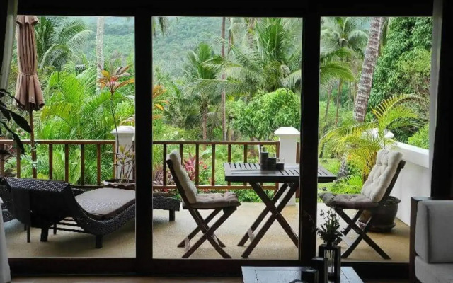 Tropical Season Villa Resort