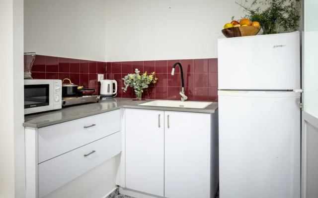 Cozy Charm STU Haifa CTR by Sea N' Rent