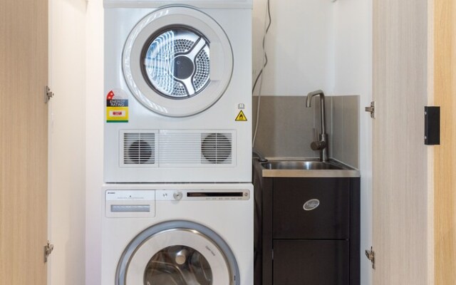 The Surry Apartments by Urban Rest