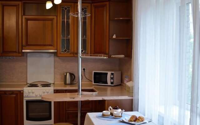 2-комнатные апартаменты с 1 спальней на ул. Комарова