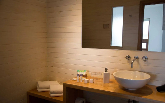 Weskar Patagonia Lodge