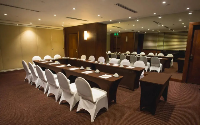 City Garden Hotel Makati