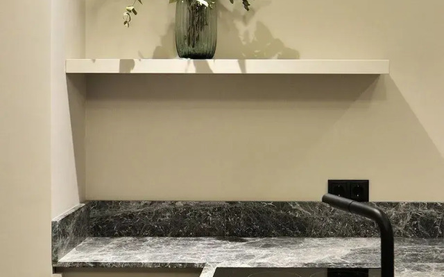 Roomore Apartments