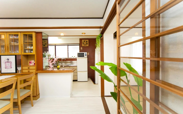 Higashiomi Large House – Lobby – Higashiomi