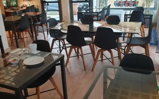 FASTHOTEL LE RALE DES GENETS - Un hôtel FH COLLECTION