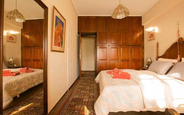 Spacious Apartment Next To Metro - Marousi