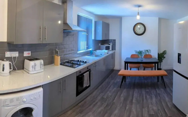 Exquisite Newfield'S 3 Bedroom House W/ Garden