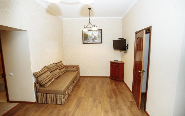 Apartment near Museum