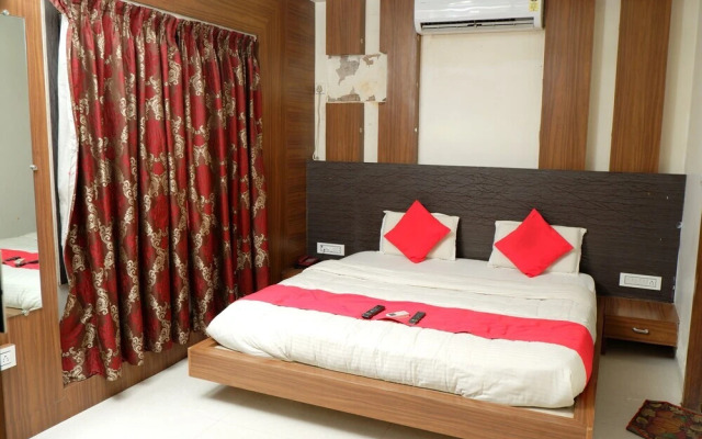 OYO 3737 Hotel City Palace
