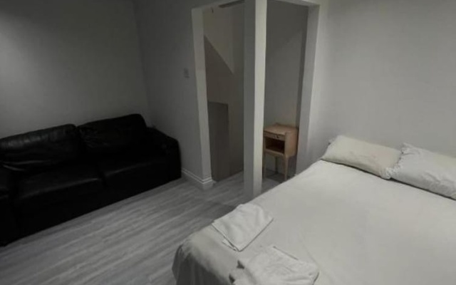 Oyo Northbrook Apartments
