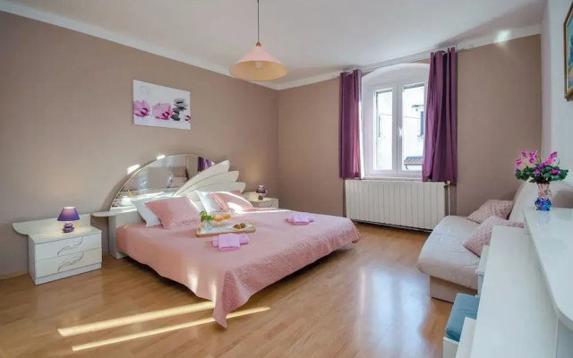 Apartments Ester