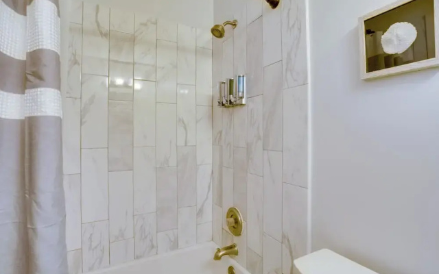 Pet-friendly Jupiter Townhome, 6 Mi to Beaches!
