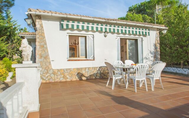 Holiday Home Private Swimming Pool Quietly Located 8.5 Km From Lloret de Mar