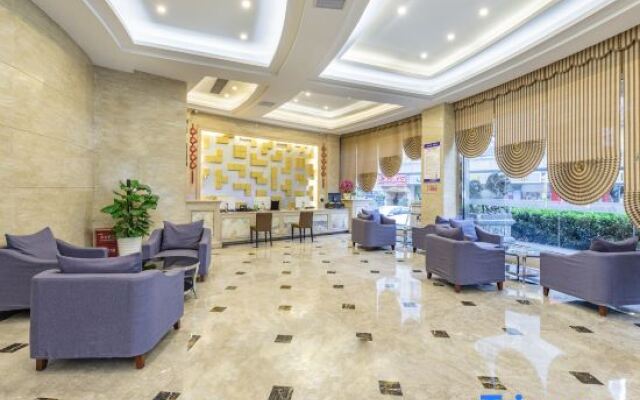 Home Inn Ruibai Cloud Hotel (Longyan Railway Station Zhongshan Road Branch)