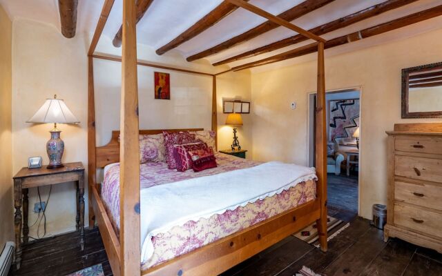 El Nido Lane Tesuque by Vtrips