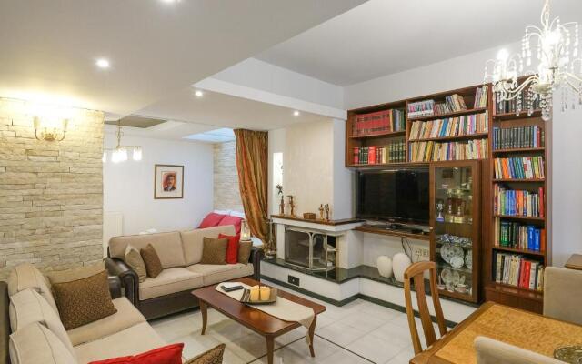 Yellow Sun Marine Apt
