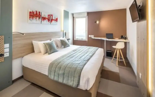 Inter Hotel Le Luy De Bearn