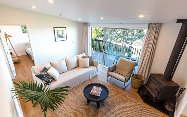 Family Friendly Home with Tree Top Vista