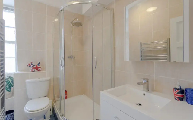 Stylish Studio in Westminster